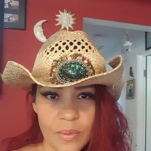 Meet your Posher, Lili